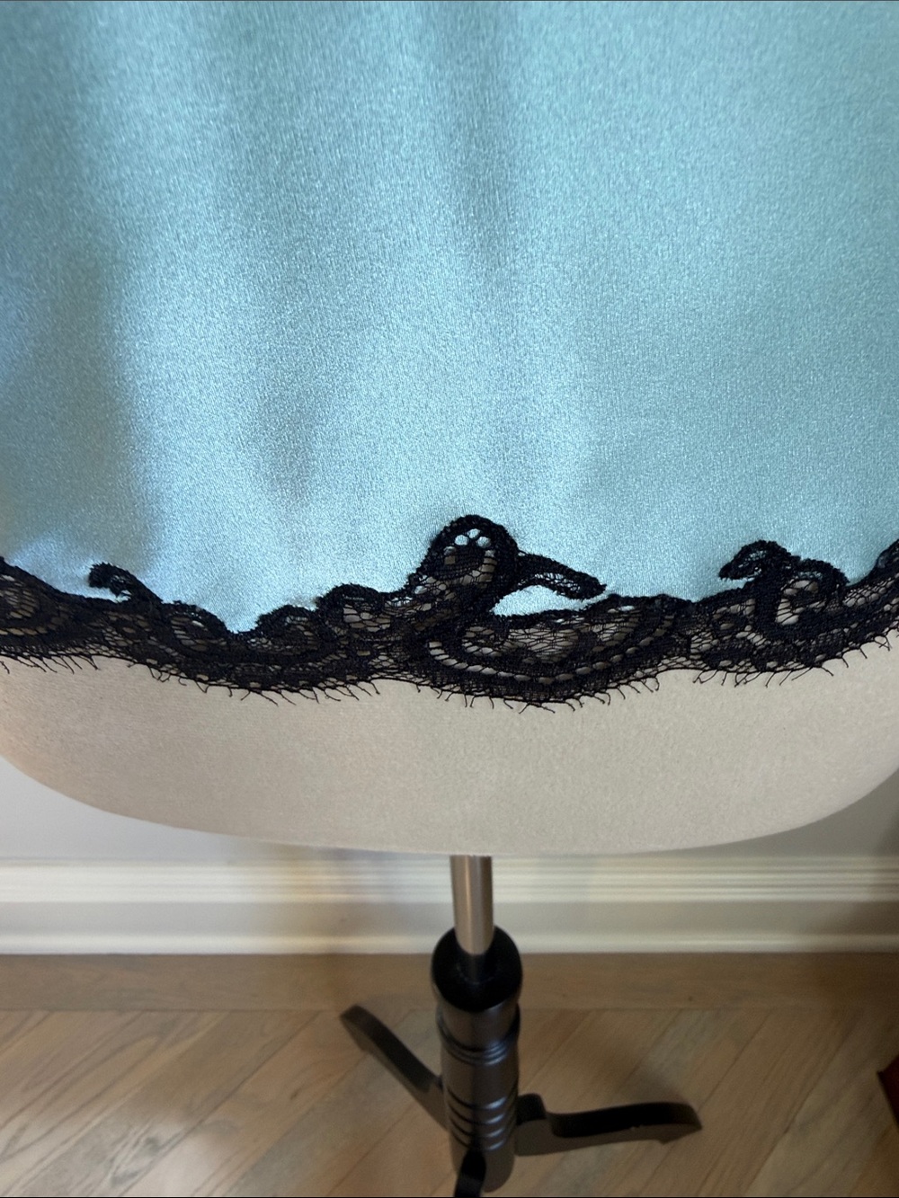 Natori seafoam Blue Slip with Black Lace Trim - Picture 6 of 8